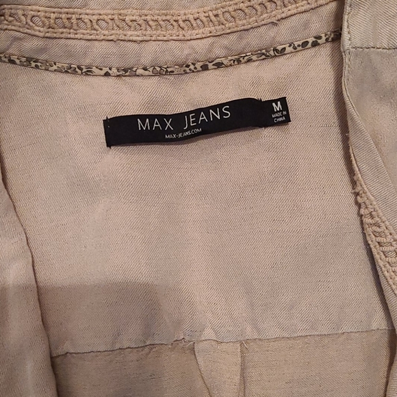 Utility Vest - Picture 4 of 9